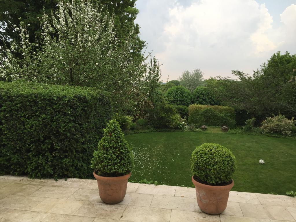 Le Castel Ecossais Bed & Breakfast Senlis  Bagian luar foto