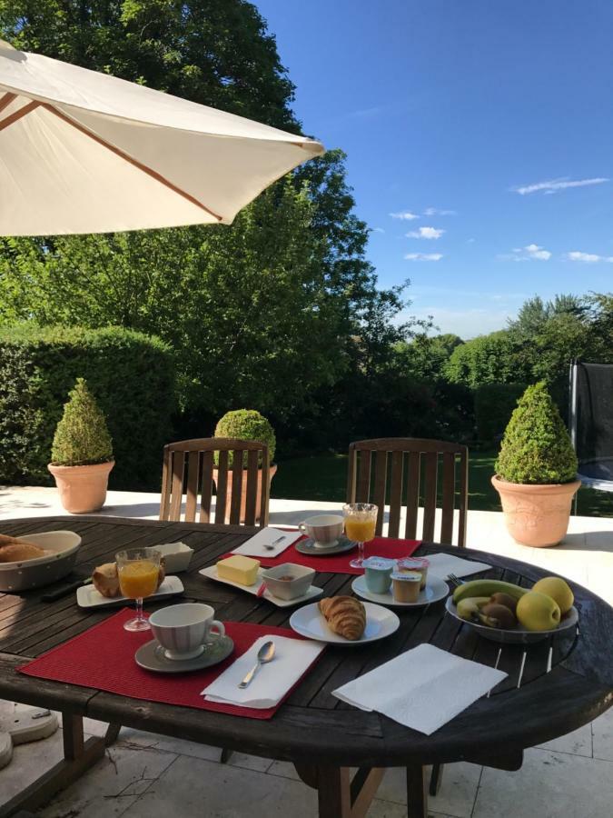 Le Castel Ecossais Bed & Breakfast Senlis  Bagian luar foto