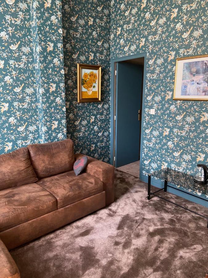 Le Castel Ecossais Bed & Breakfast Senlis  Bagian luar foto