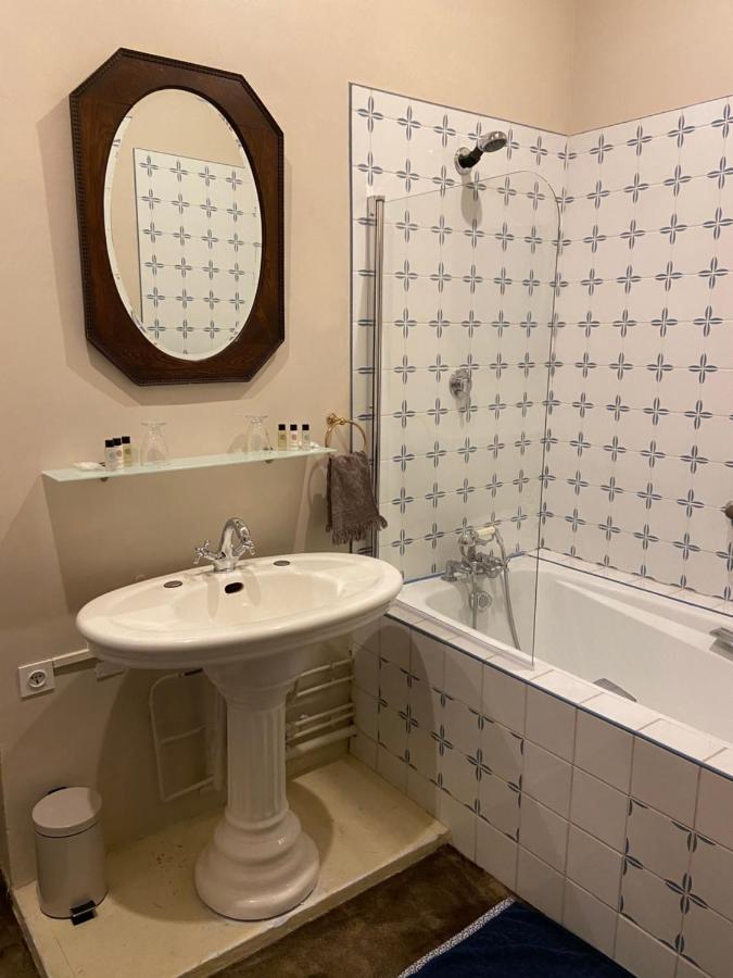 Le Castel Ecossais Bed & Breakfast Senlis  Bagian luar foto